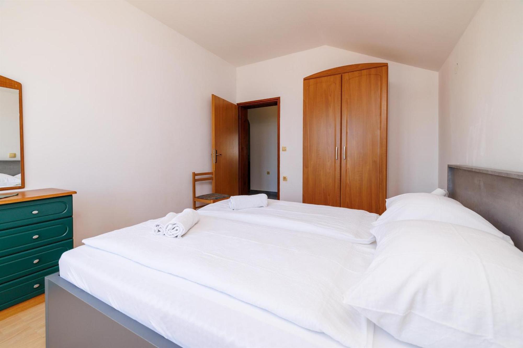 Apartment Ruzica F