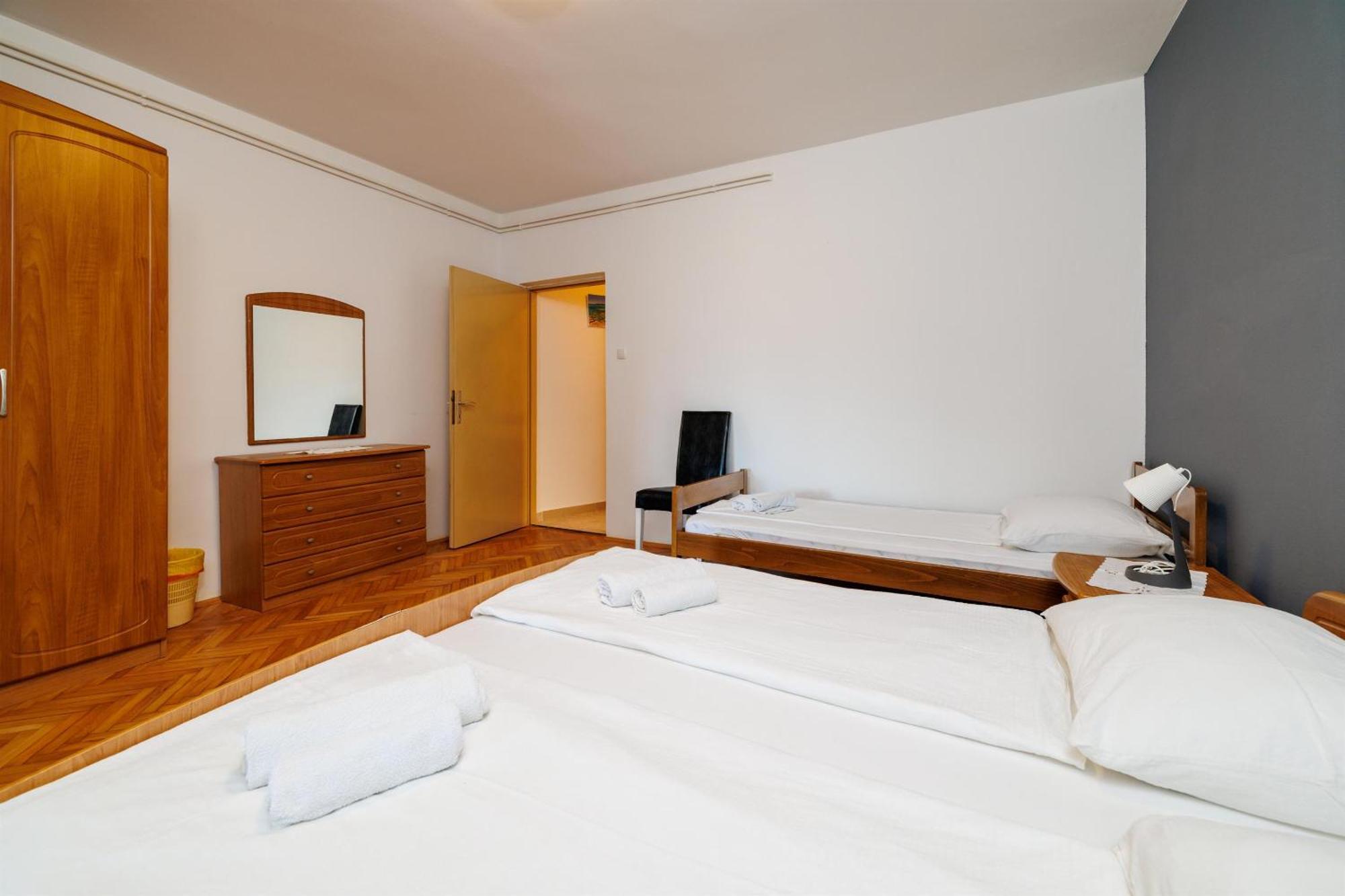 Apartment Ruzica F *