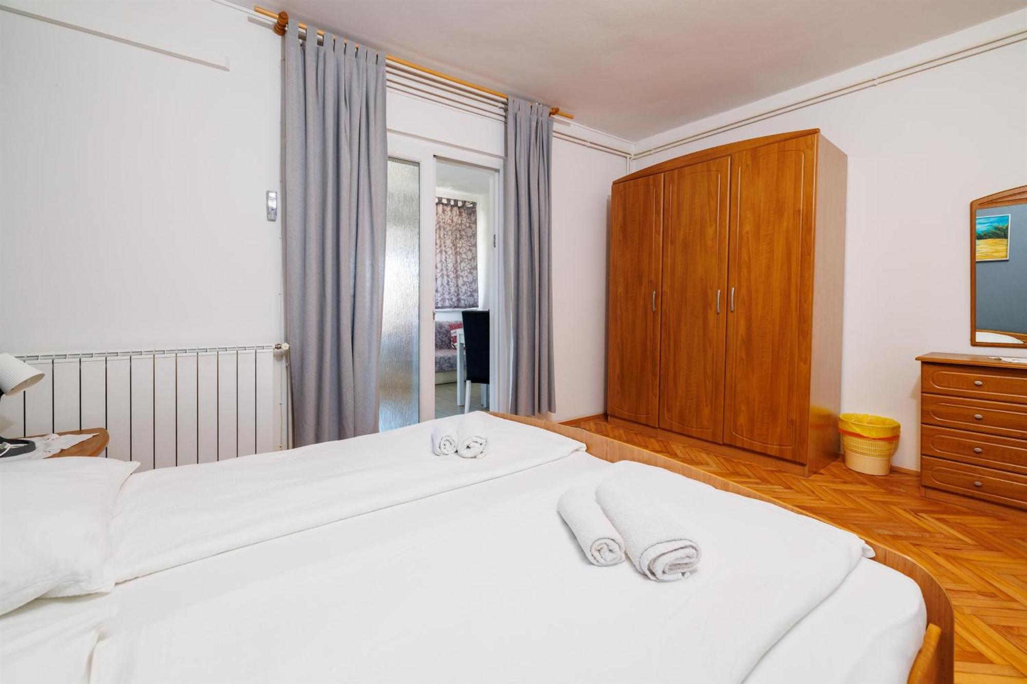 Apartment Ruzica F *