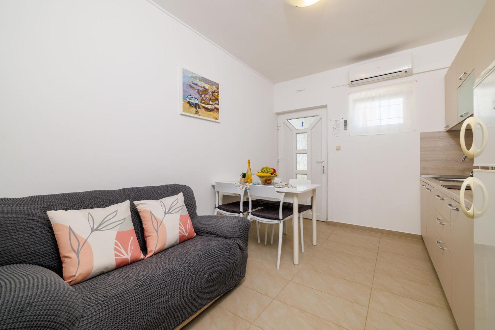 Apartment Ruzica F *