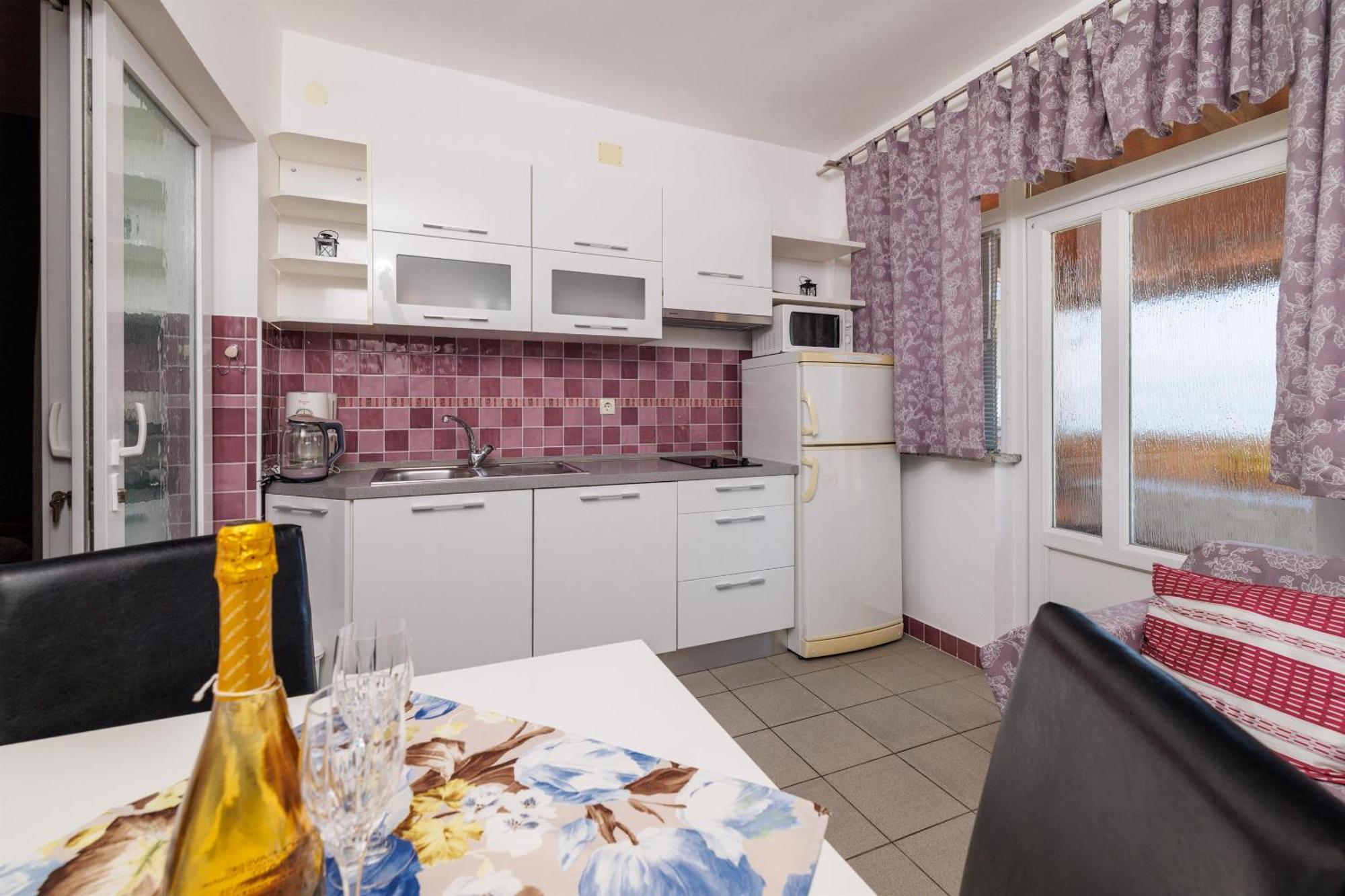 Ruzica F Apartment Lopar