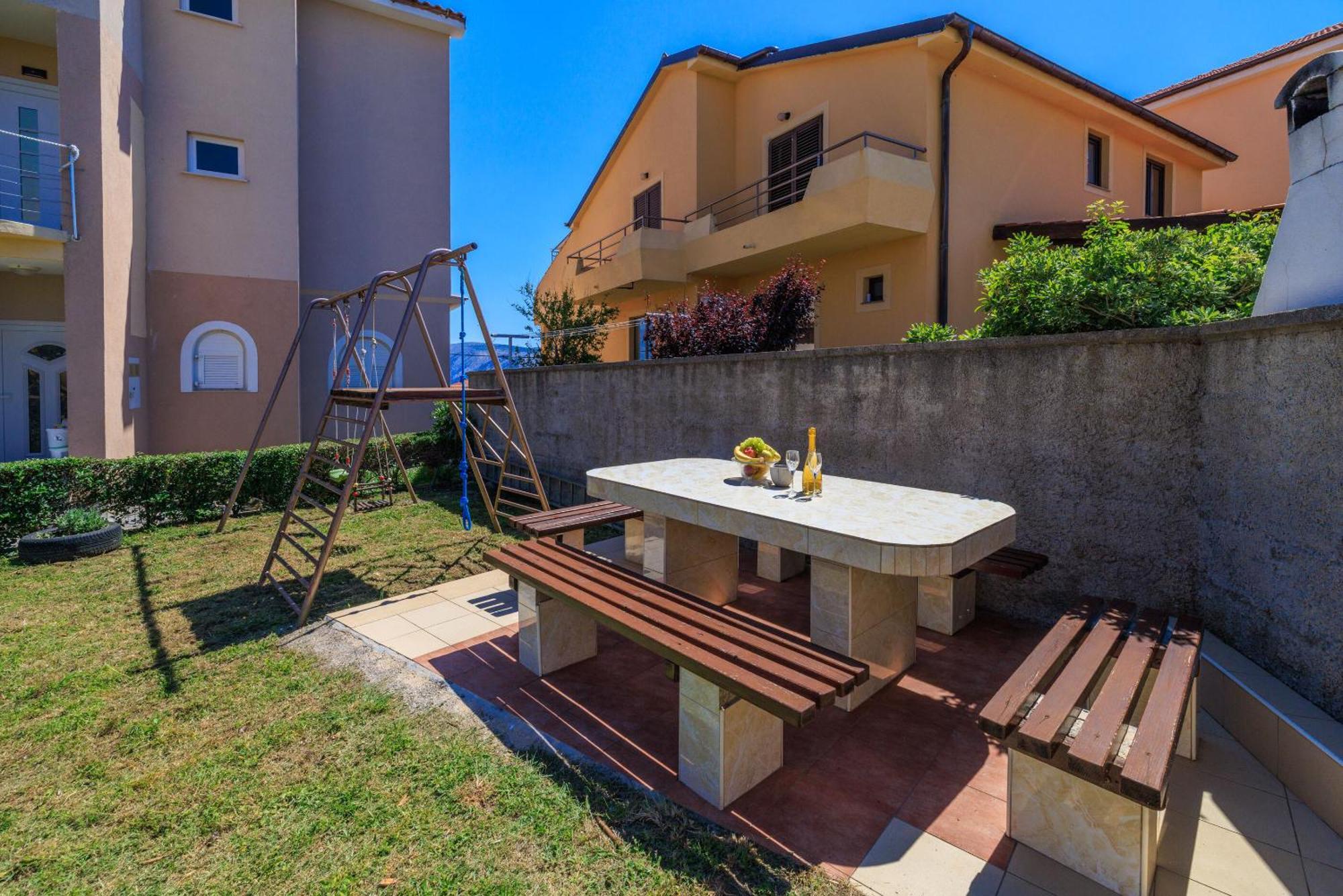 Apartment Ruzica F *
