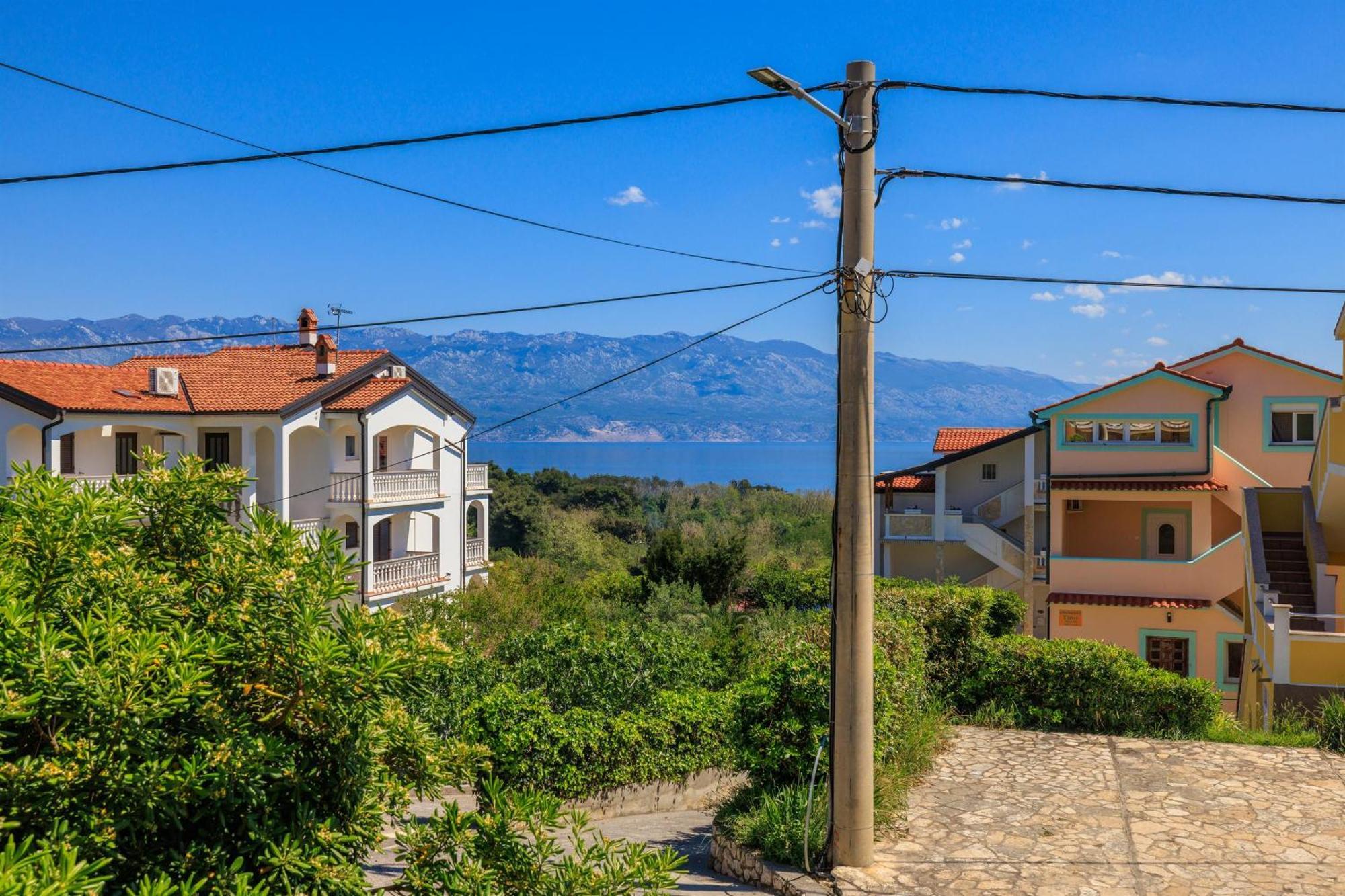 Ruzica F Apartment *